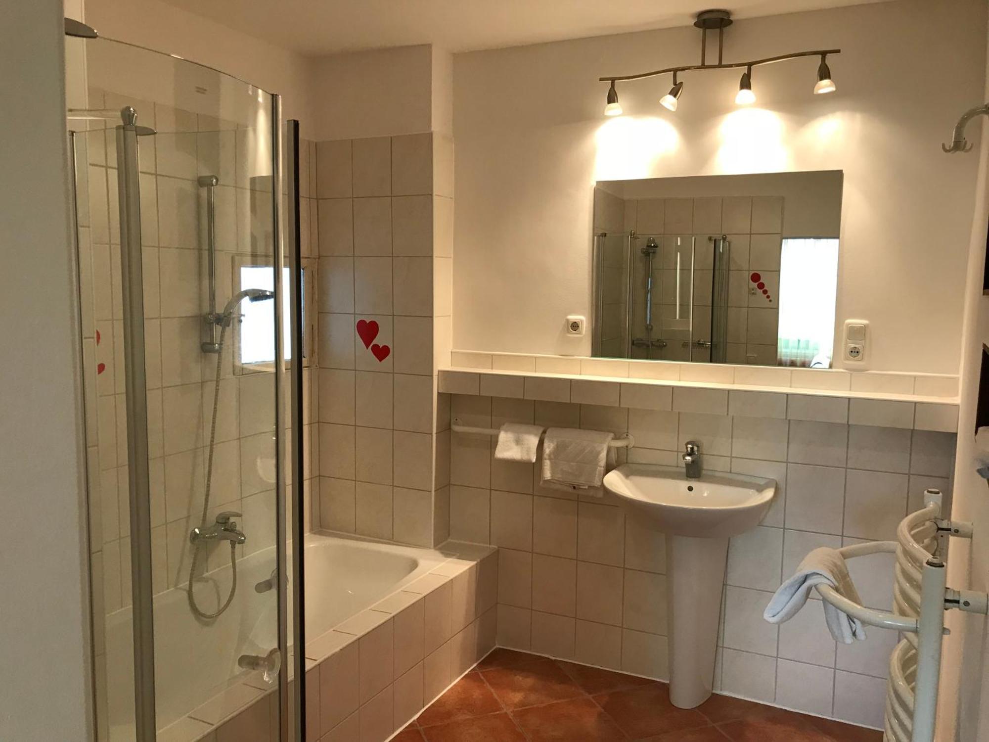 Hotel Donauhof Mauthausen Room photo